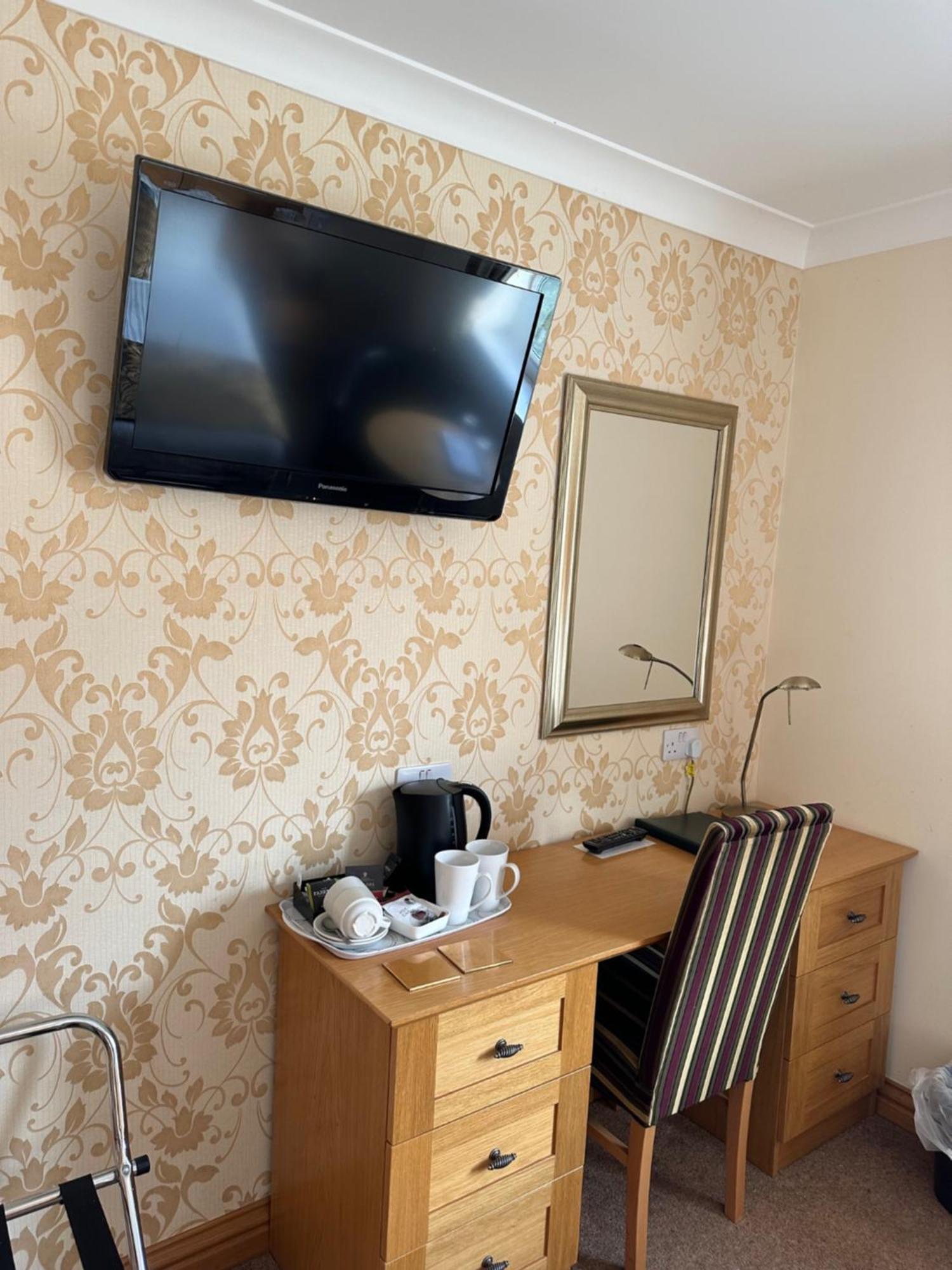 The Chetwynde Hotel Barrow-in-Furness Eksteriør billede