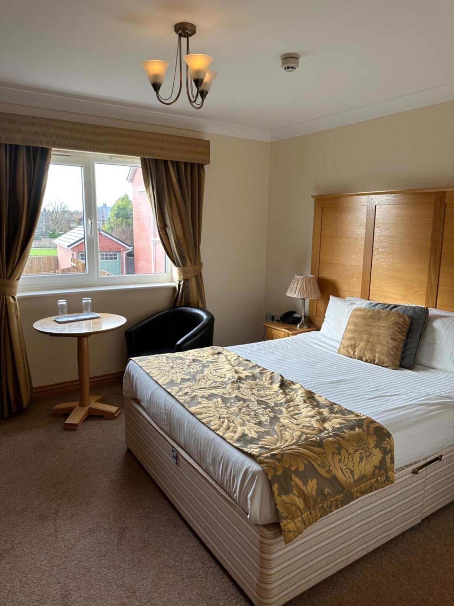 The Chetwynde Hotel Barrow-in-Furness Eksteriør billede